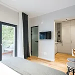 Апартаменти Amazing Terrace Bright - Amzei Square *