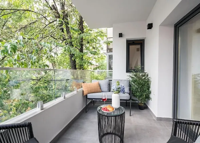 Amazing Terrace Bright - Amzei Square Апартаменти *